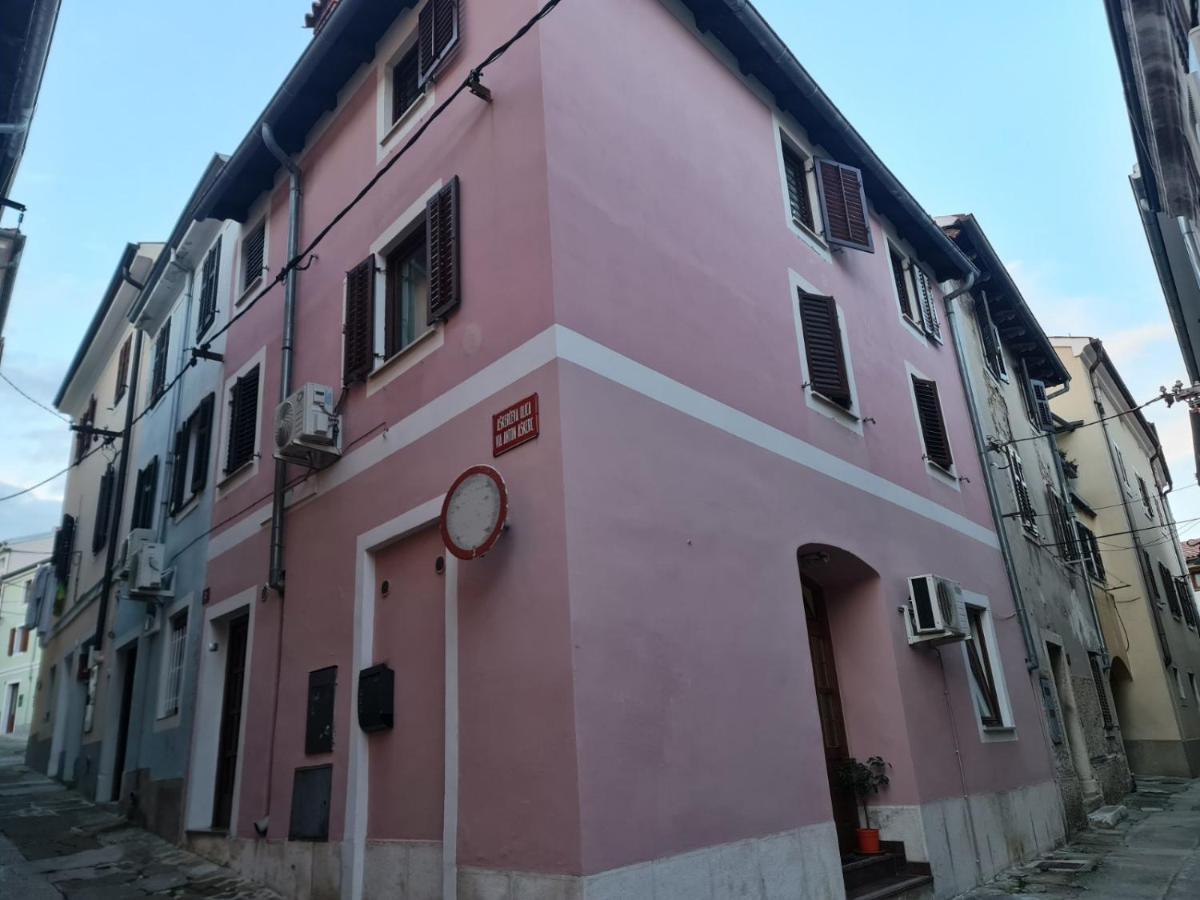 Apartment Izola Sukalo Eksteriør bilde